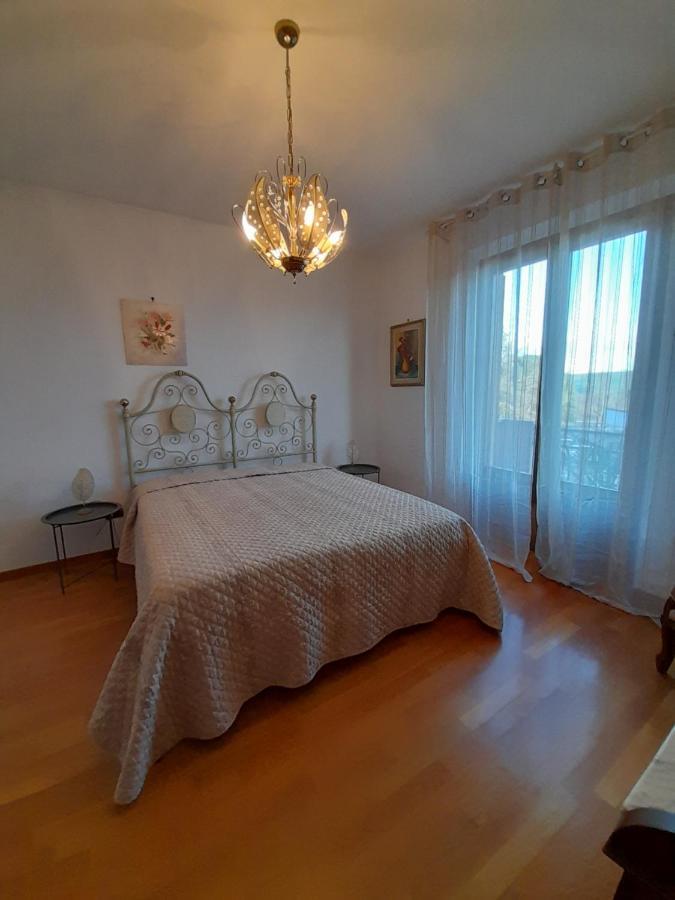 Un Passo Alla Volta Torrenieri 外观 照片