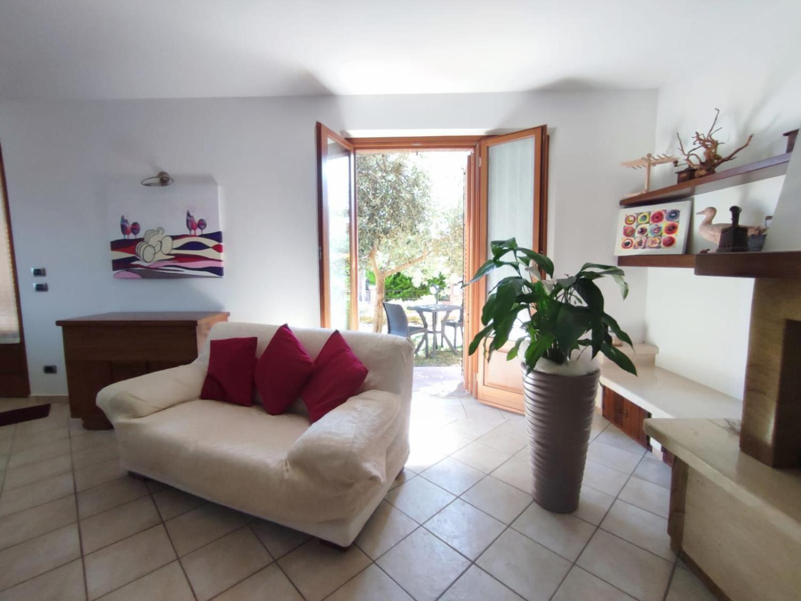 Un Passo Alla Volta Torrenieri 外观 照片